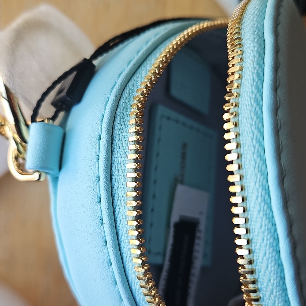 Marc Jacobs Light Blue Round Coin Pouch - Picture 6 of 13